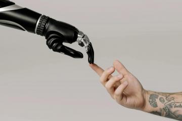 Oxford University experts warn of AI's impact on human creativity
