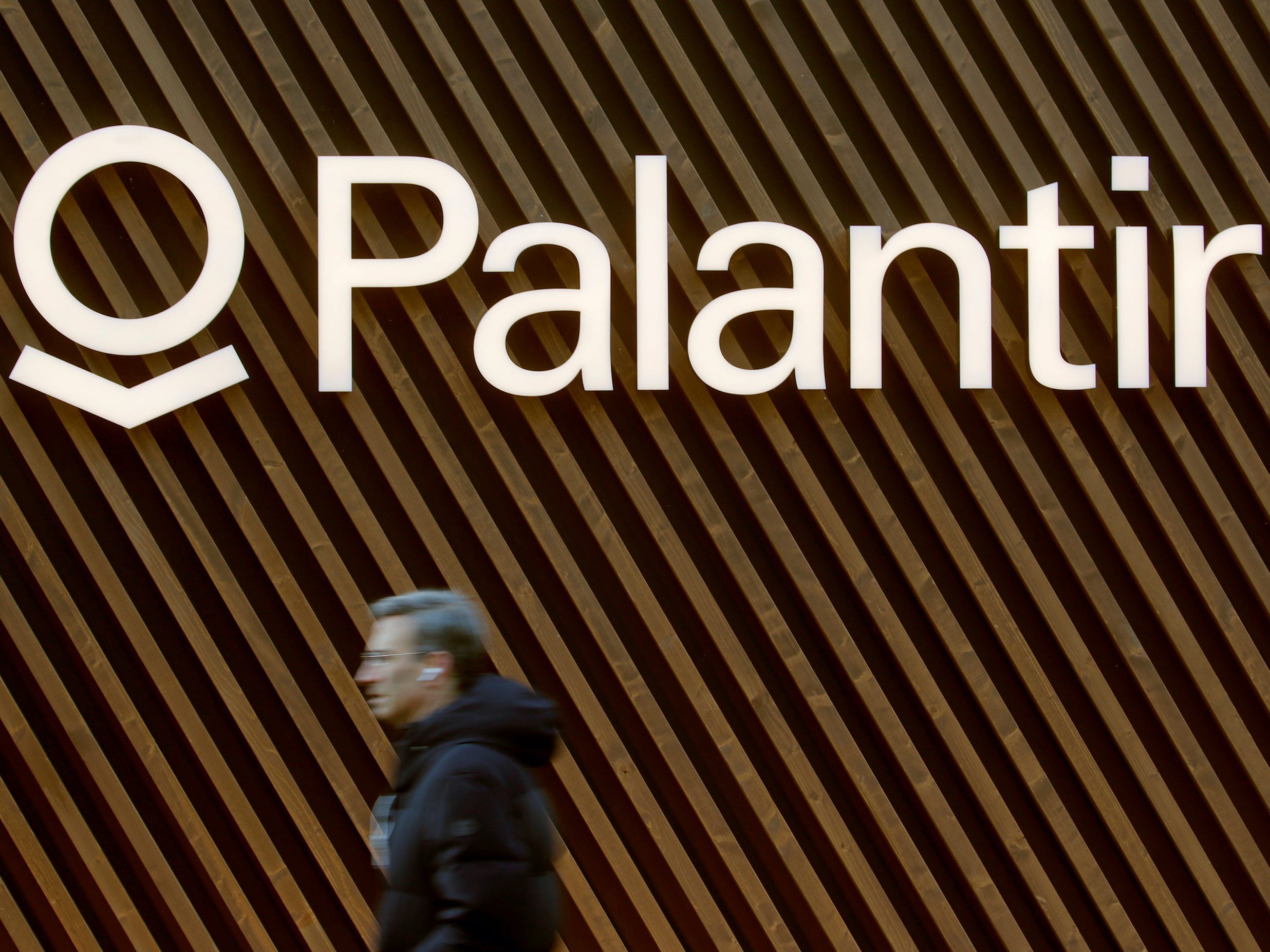 Meet the two twenty-somethings running Palantir's healthcare AI business